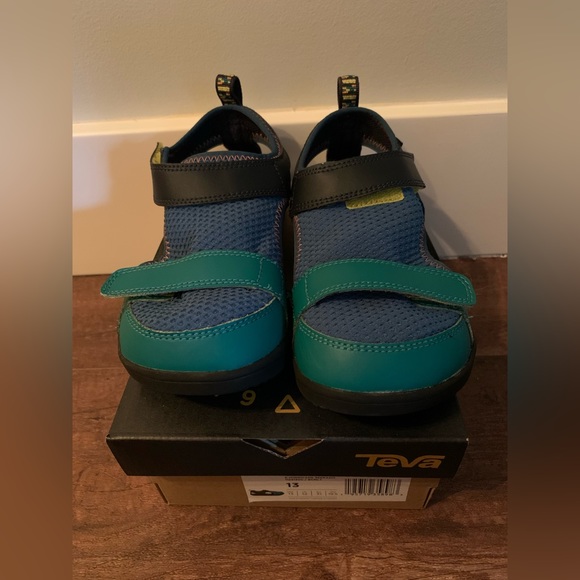 Teva children’s K Hurricane Seekado Size 13 - Picture 2 of 6